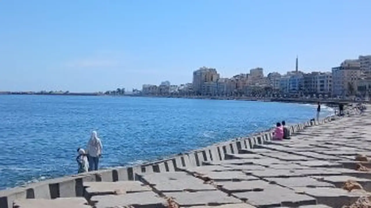 أجواء حارة غداً في القاهرة ورطوبة ترتفع مع العظمى 34 درجة